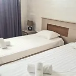 Naparis Boutique Pensiune